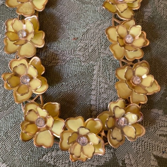 Vintage 1950's Necklace 🌼 - Picture 3 of 6